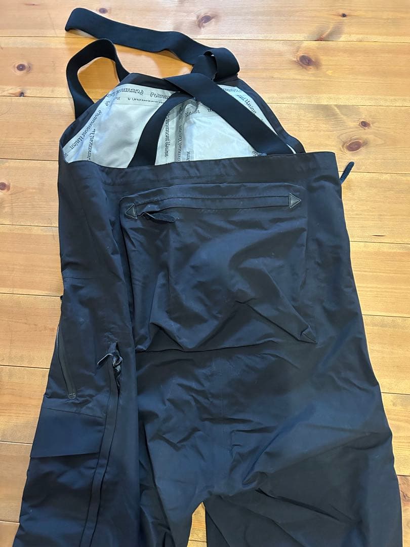 パーマネントユニオン　ビブパンツS