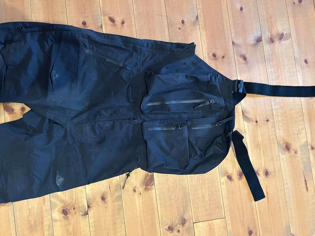 パーマネントユニオン　ビブパンツS