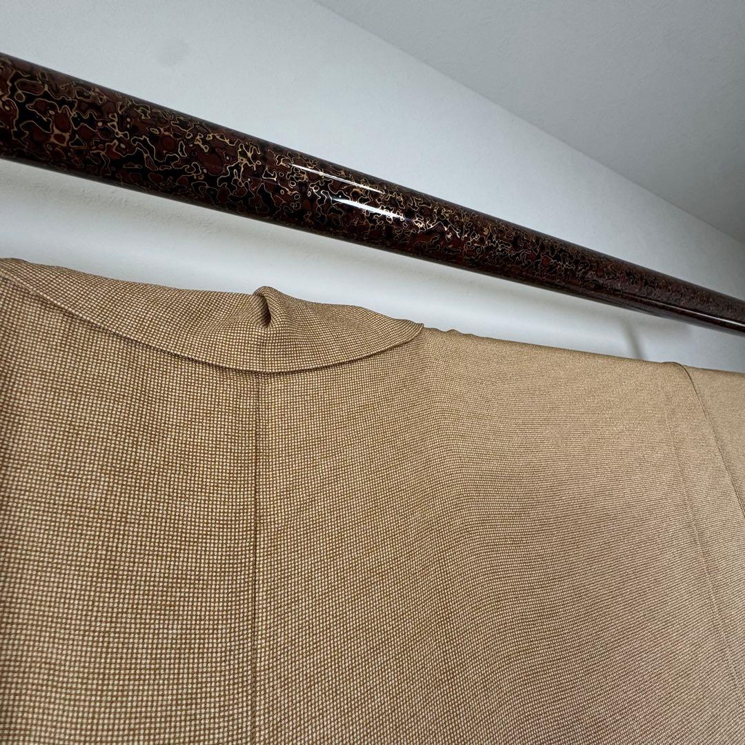 超美品　着物　砂川健一　正絹　袷　小紋　色無地　166　トール　薄茶　黄　黄土色