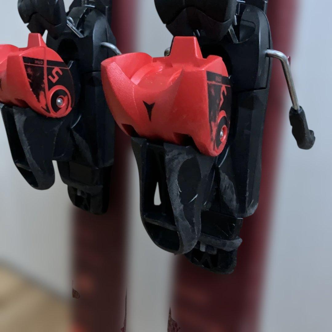 ATOMIC スキー赤140cm ブーツ黒25cm 4点セット