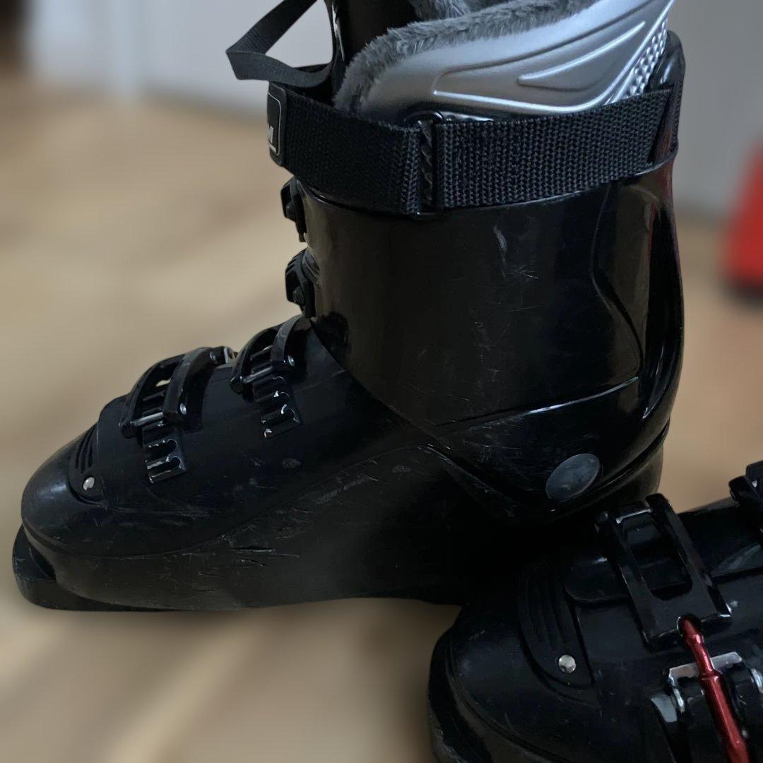 ATOMIC スキー赤140cm ブーツ黒25cm 4点セット