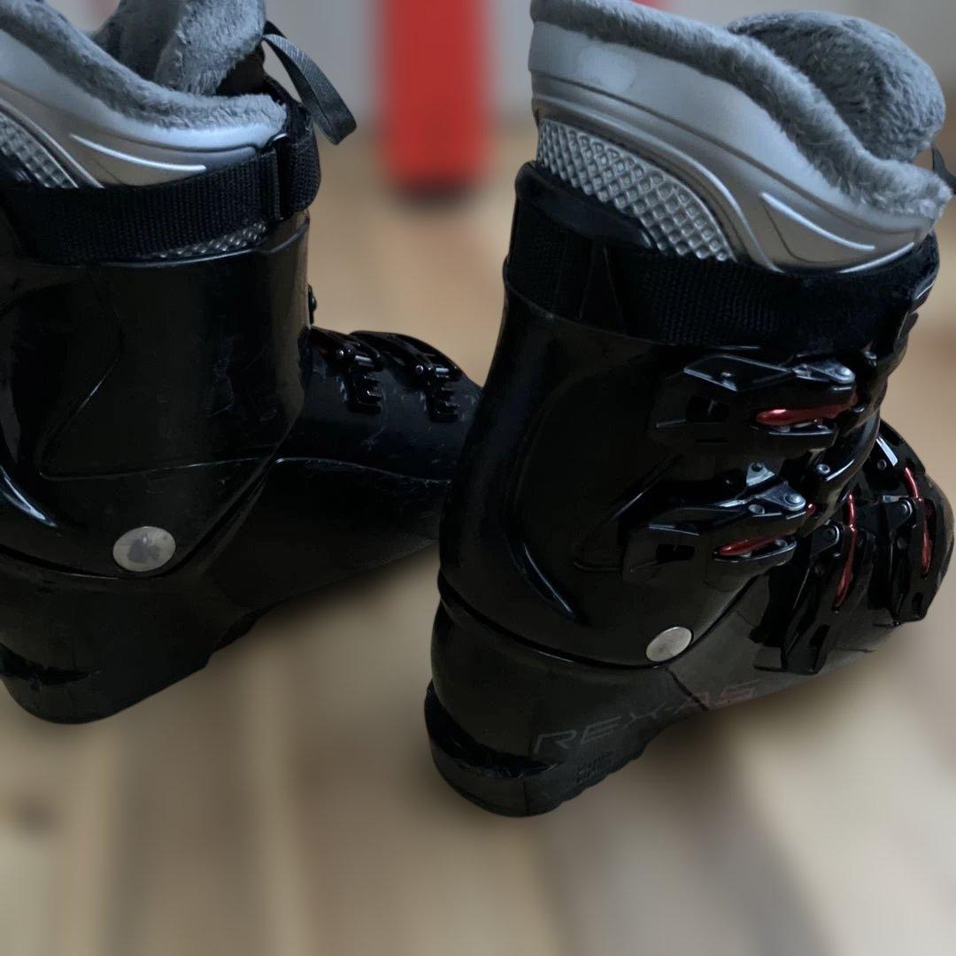 ATOMIC スキー赤140cm ブーツ黒25cm 4点セット
