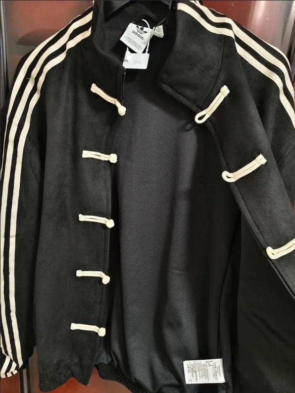 新品 アディダス 中国限定 蛇年トラックジャケット ブラック M