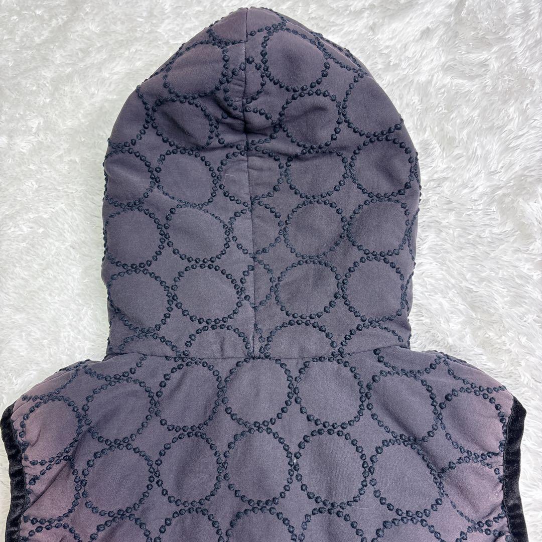 ミナぺルホネン ダウンベスト　タンバリン刺繍　Mサイズ　タグ付き