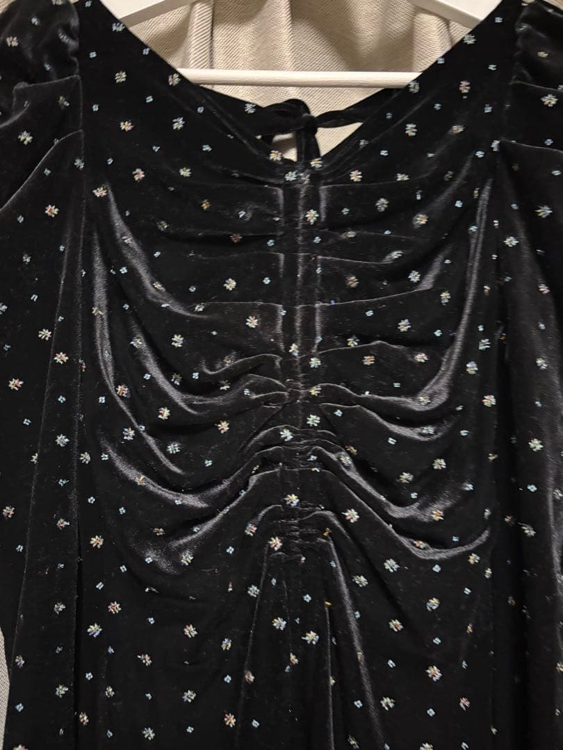 SNIDEL ベロア刺繍ワンピース