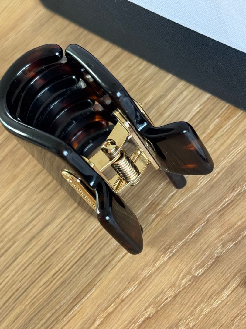 MIU MIU ヘアクリップ べっ甲