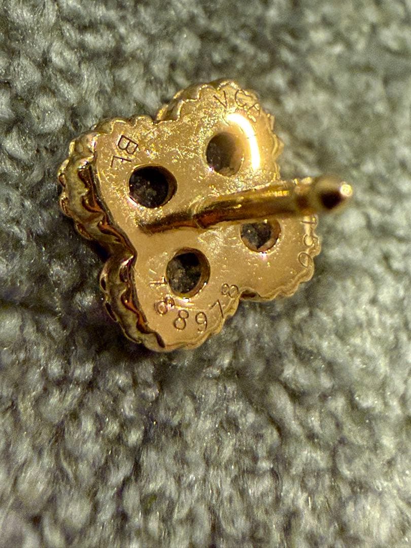 ヴァンクリーフ　スゥィートアルハンブラ　オニキスピアス