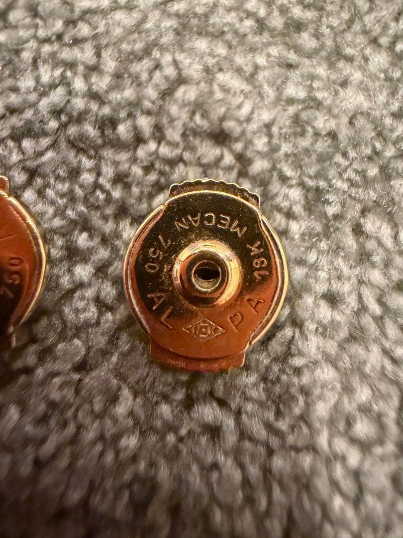 ヴァンクリーフ　スゥィートアルハンブラ　オニキスピアス