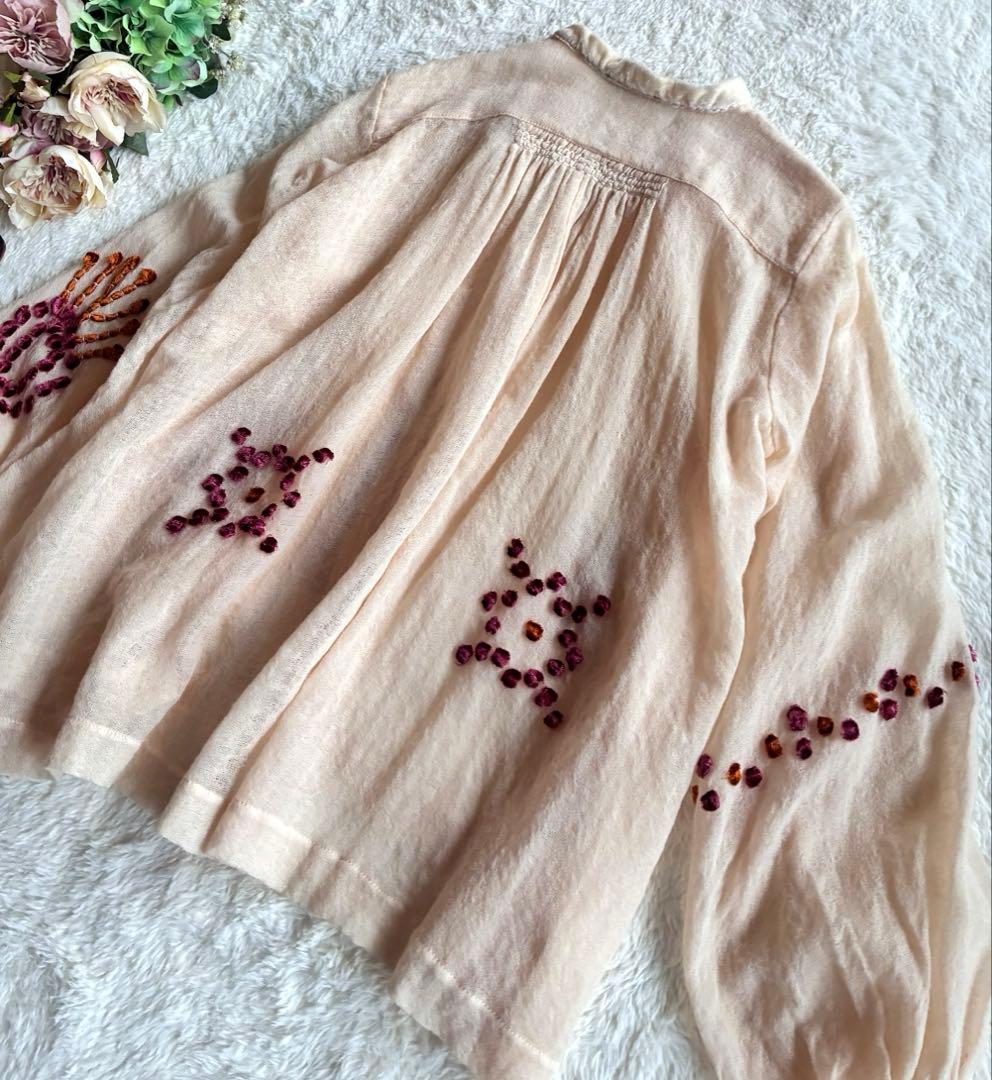 forte_forteフラワー刺繍ウールガーゼブラウス 春向け希少タッセル紐