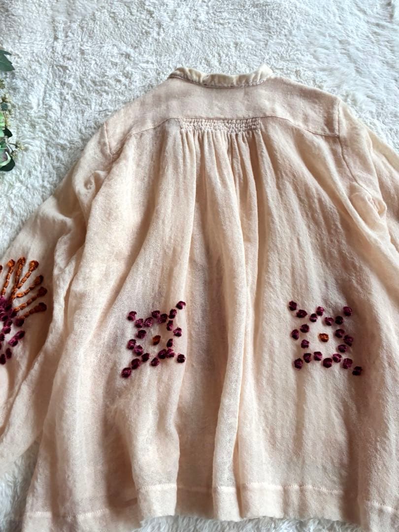 forte_forteフラワー刺繍ウールガーゼブラウス 春向け希少タッセル紐