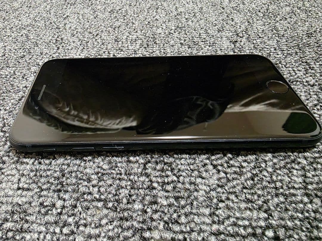 【美品】iphonese 第3世代　64G simフリー　ブラック