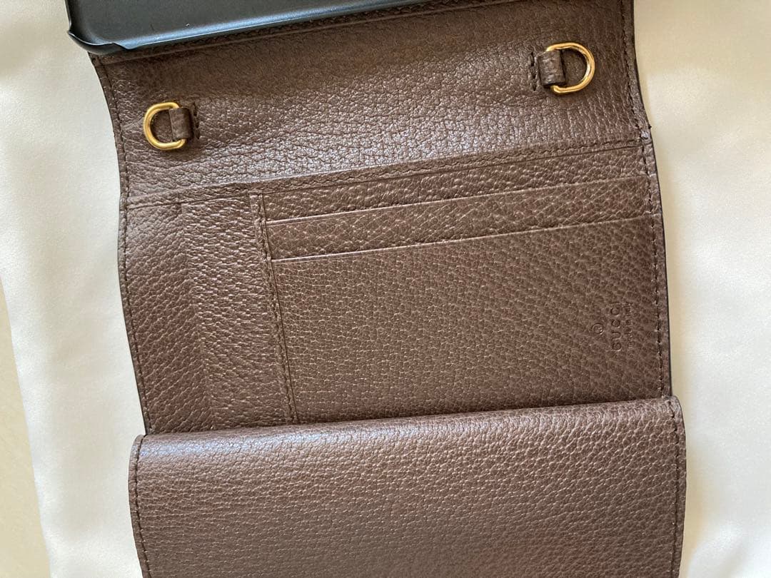 GUCCI手帳型iPhone7/8SE2/3ケース