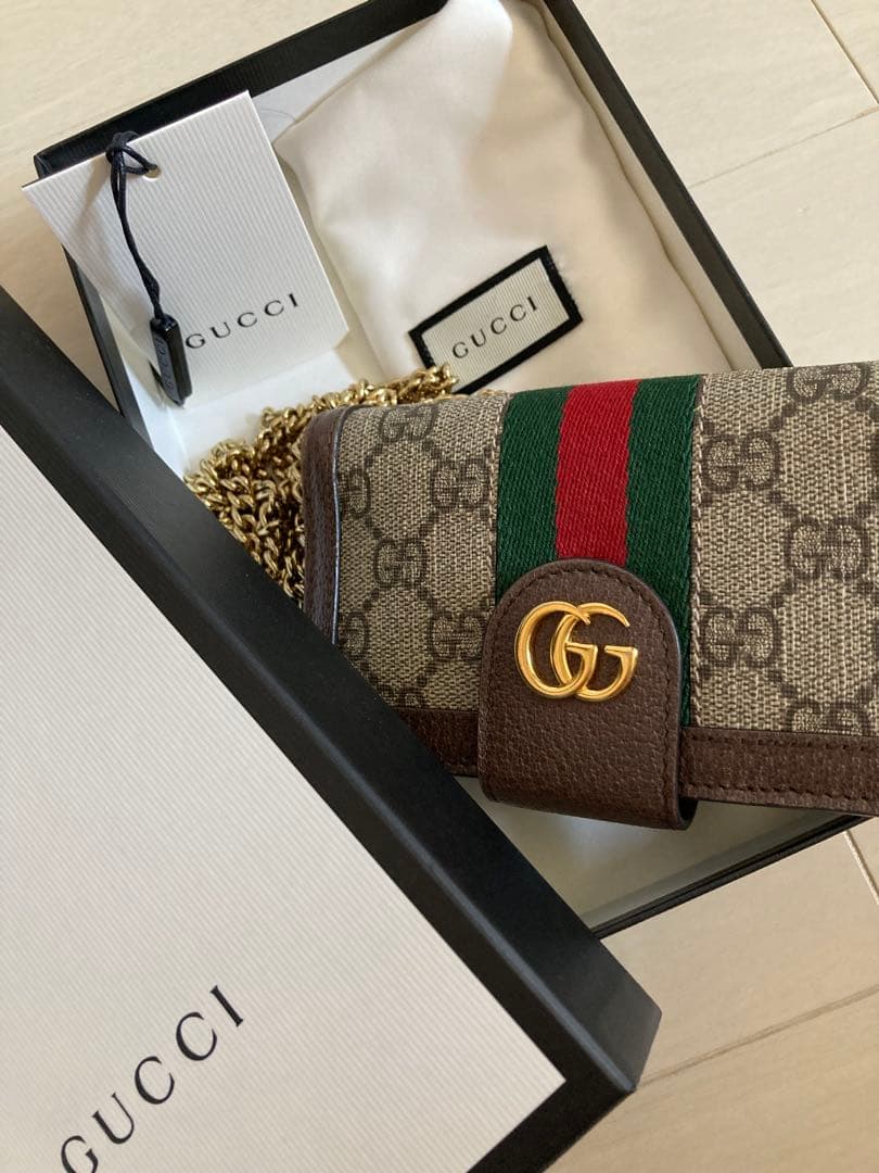 GUCCI手帳型iPhone7/8SE2/3ケース