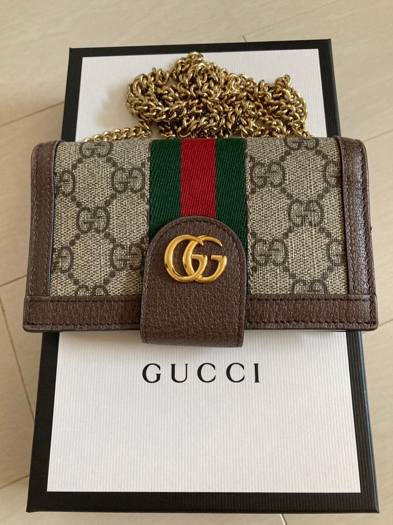 GUCCI手帳型iPhone7/8SE2/3ケース