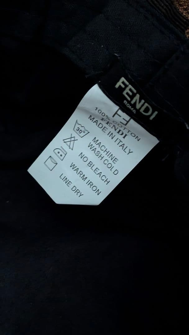 Fendi バケットハット ブラウン