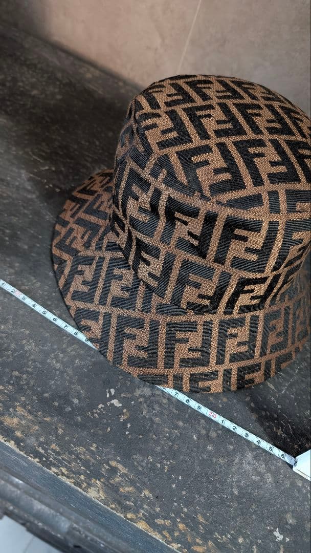 Fendi バケットハット ブラウン