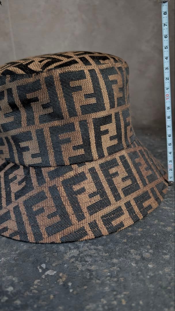 Fendi バケットハット ブラウン