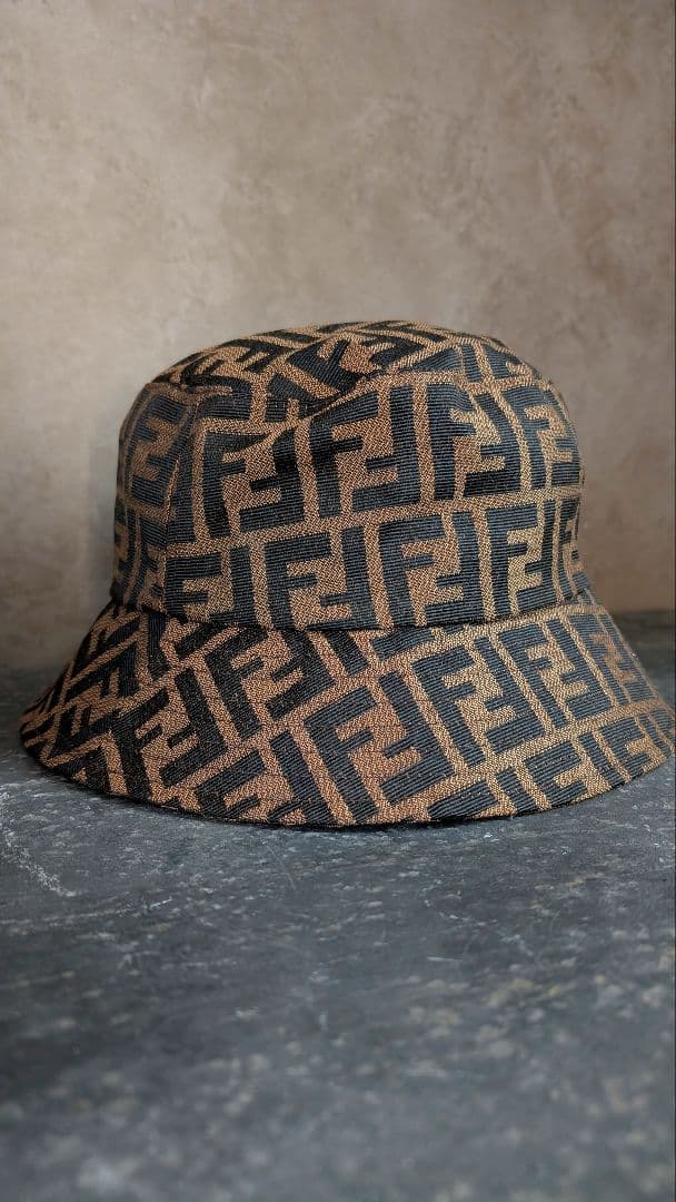 Fendi バケットハット ブラウン