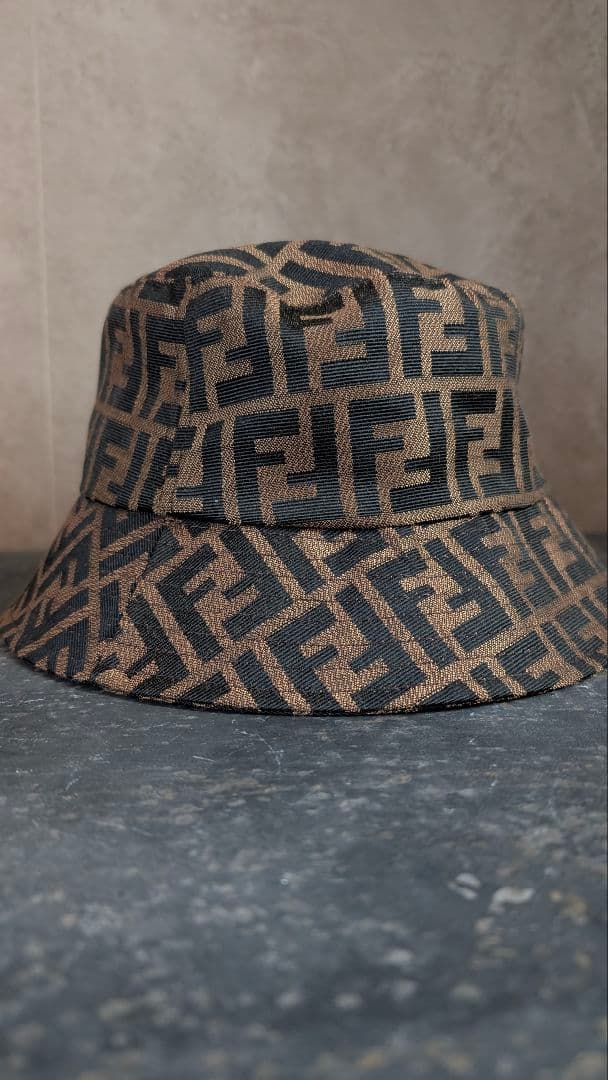 Fendi バケットハット ブラウン