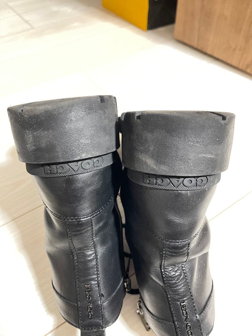 COACH ブラック ジッパーブーツ