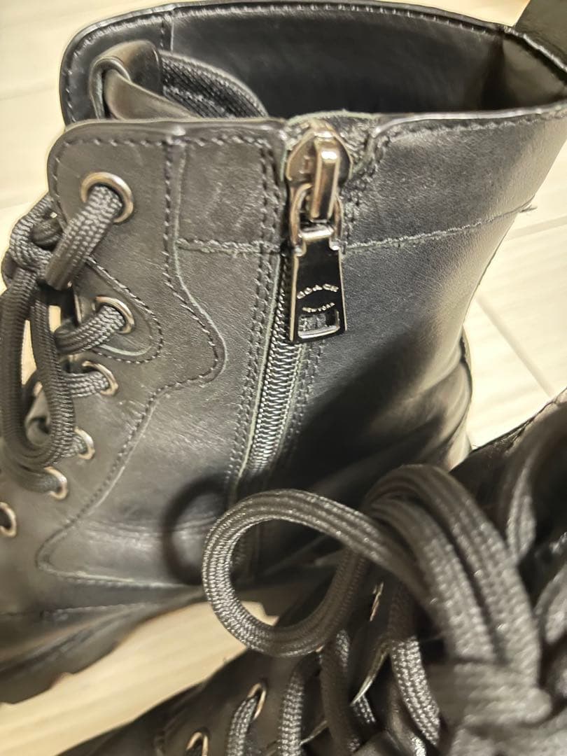 COACH ブラック ジッパーブーツ