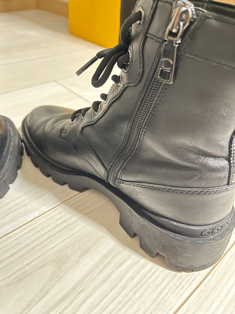 COACH ブラック ジッパーブーツ