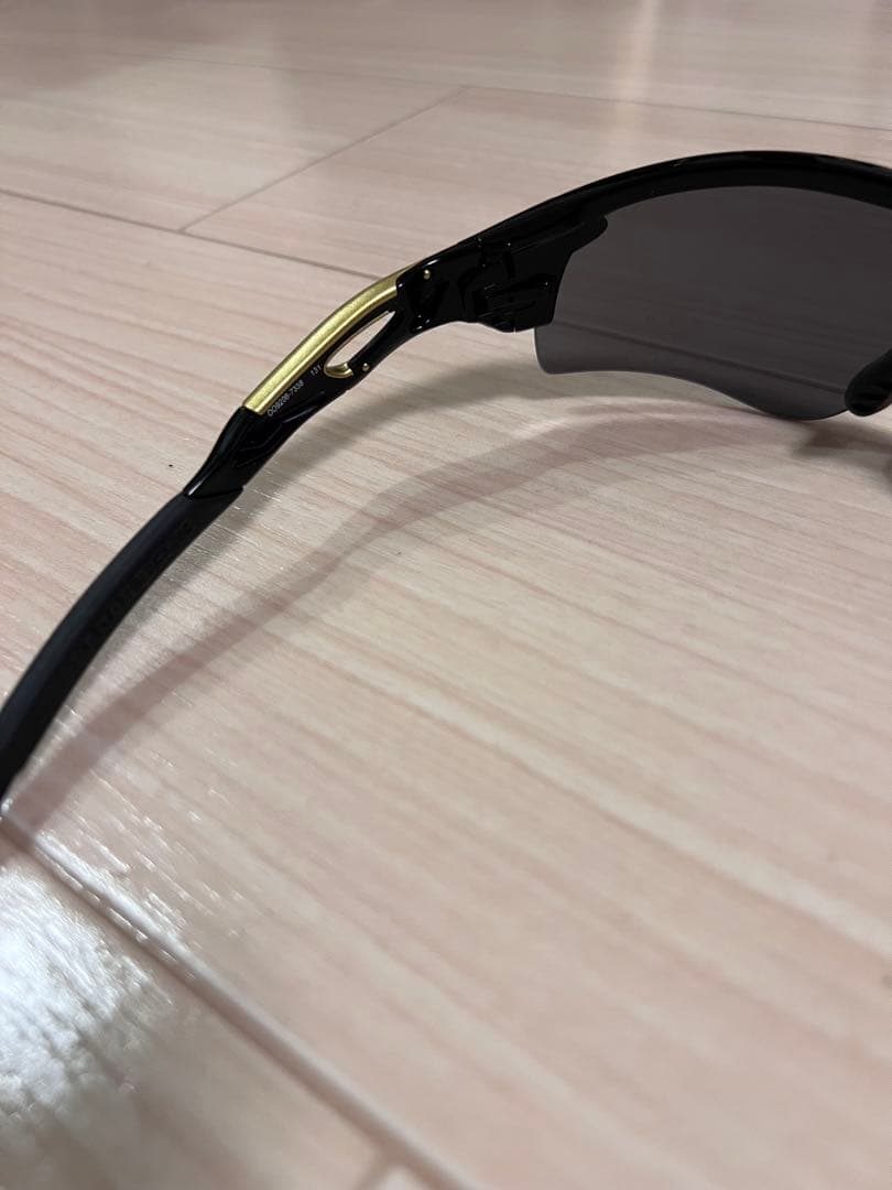 Oakley スポーツサングラス ブラック/ゴールド