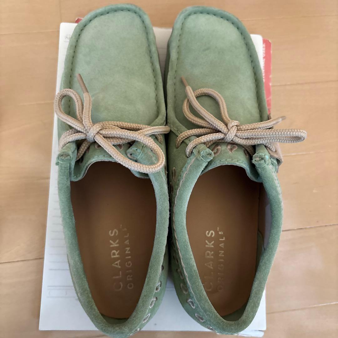 D*a様 CLARKS WALLABEE グリーン　UK8
