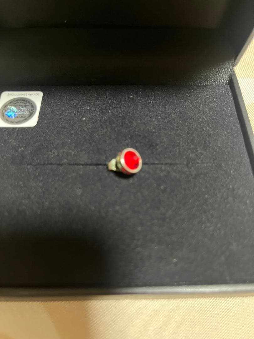 Capana 赤色 片耳用ピアス手越祐也