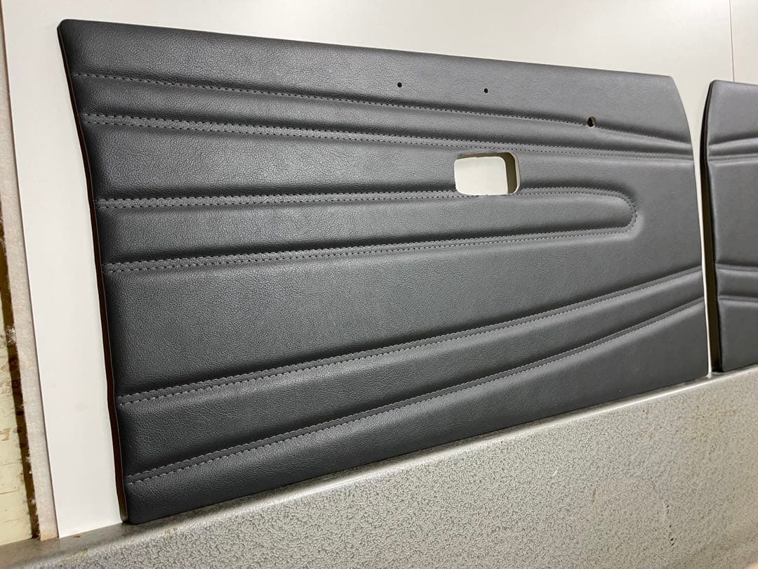 林檎さま専用　サニートラック GB122 フロント左右ドア内張り純正タイプグレー