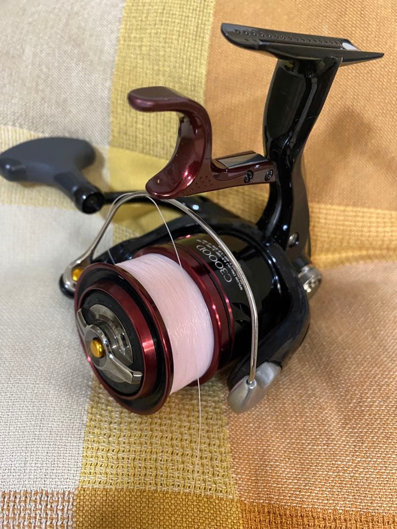 BB-X Larissa C3000DHG スピニングリール