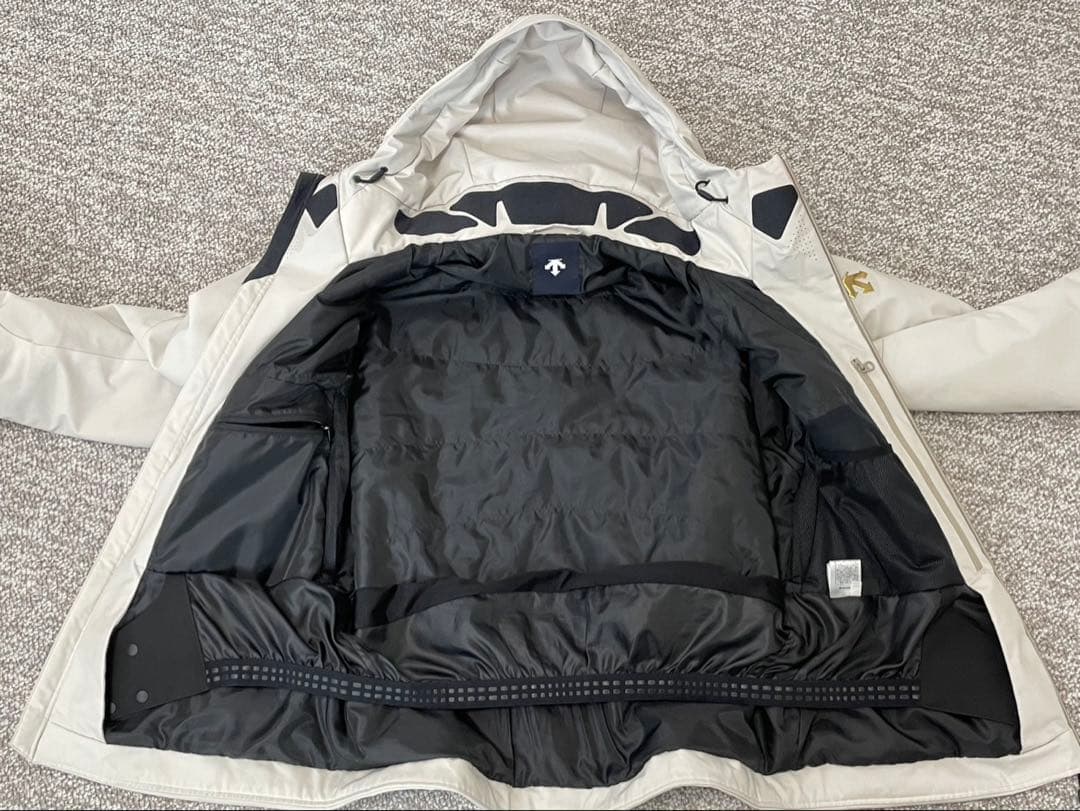 DESCENTE デサントメイトウェア上下セット（2025/2026モデル）