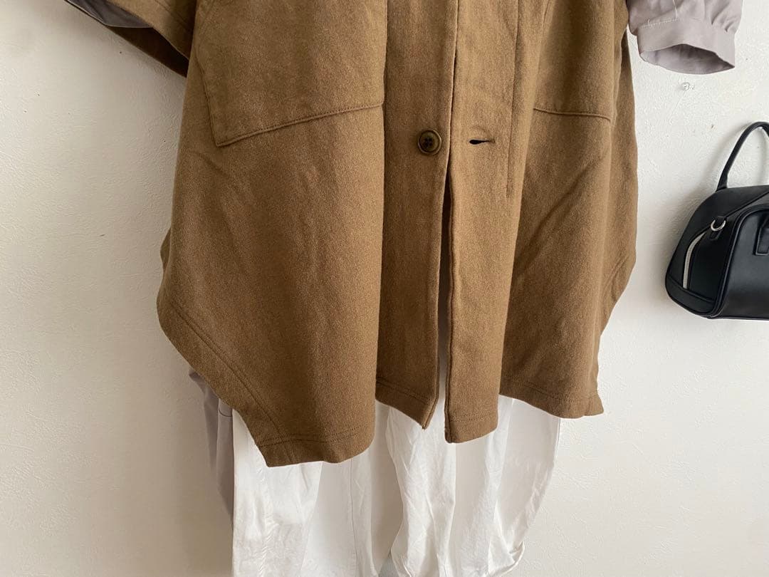 ほぼ未使用　TISSU｜圧縮 ウール ニット ポンチョ コート　ワイド　ベージュ