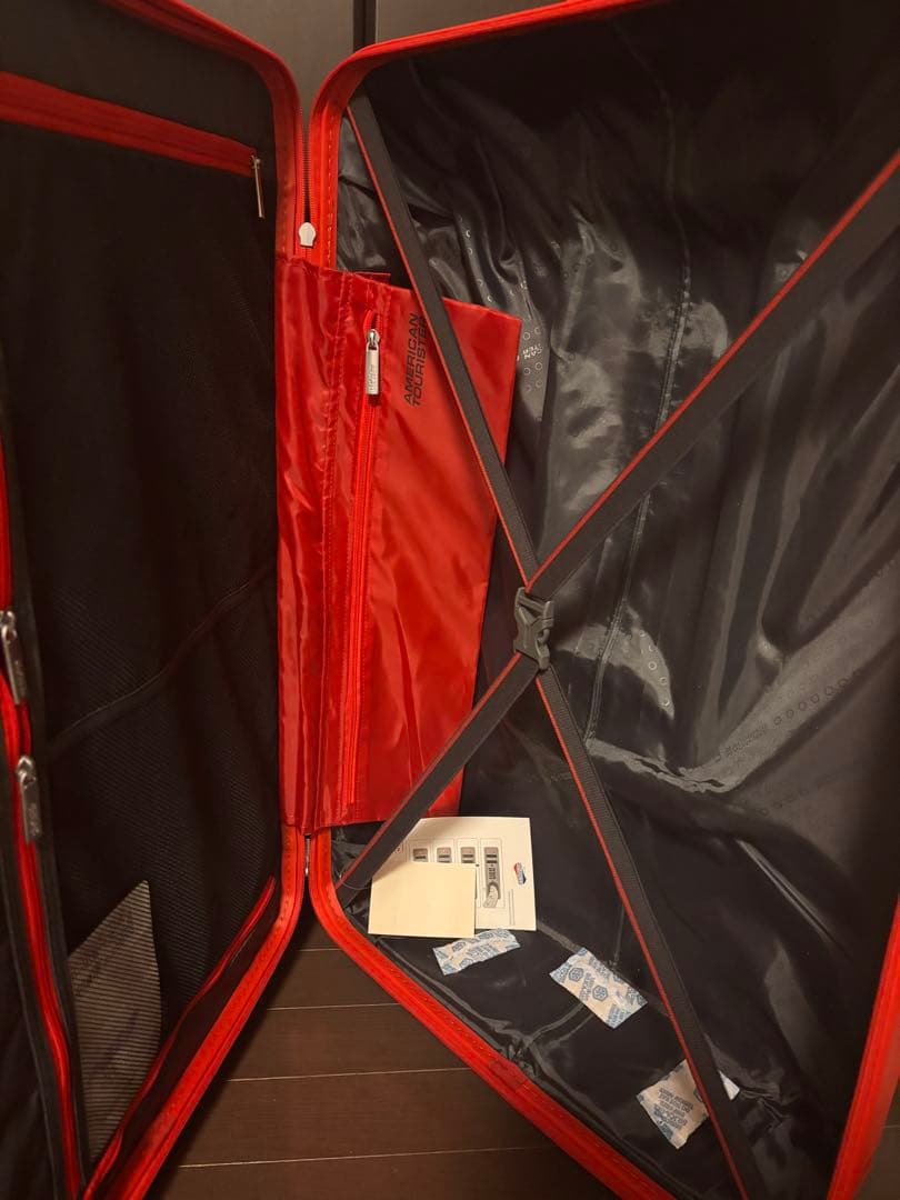 American Tourister 68cm スーツケース