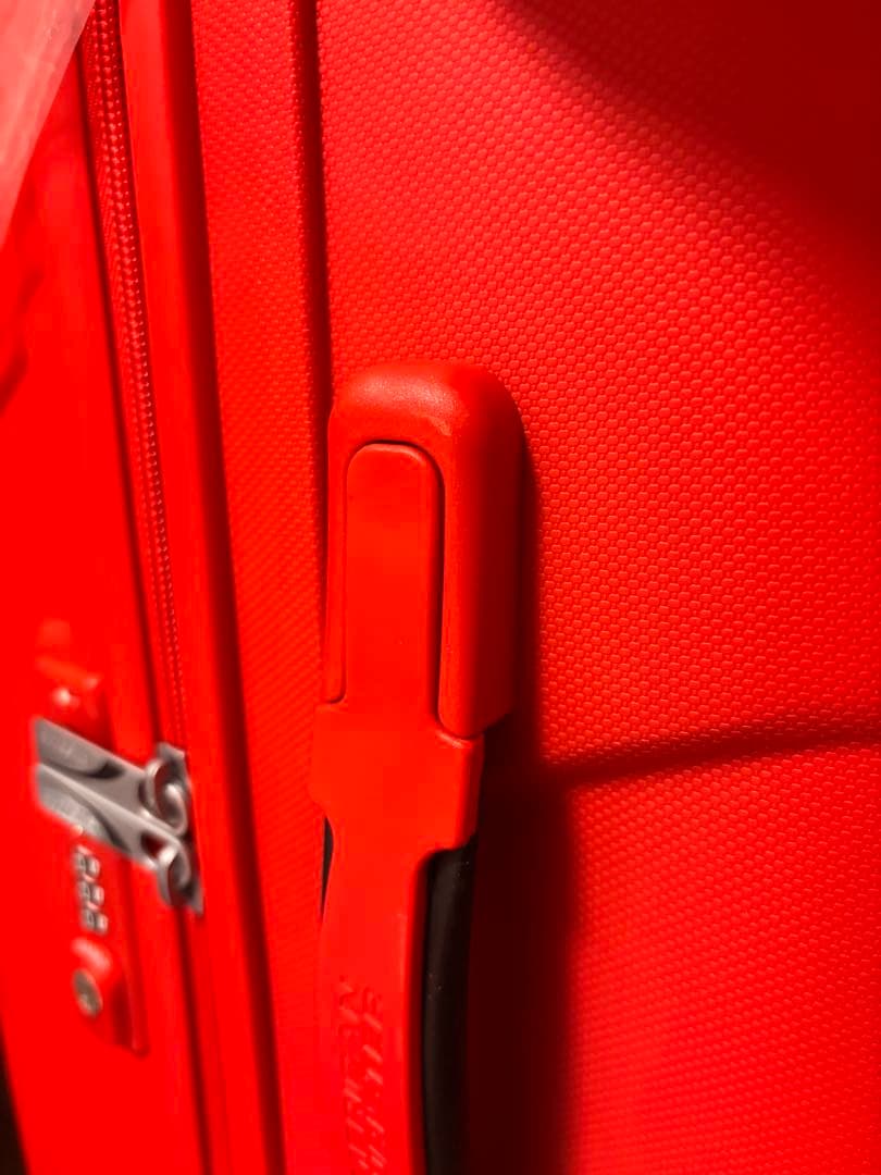 American Tourister 68cm スーツケース