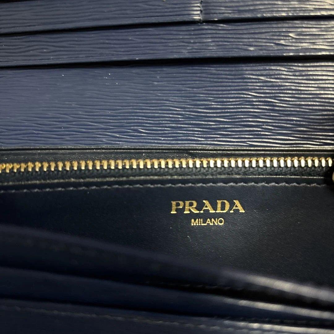 **PRADA ネイビー 長財布 サファイアーノ**