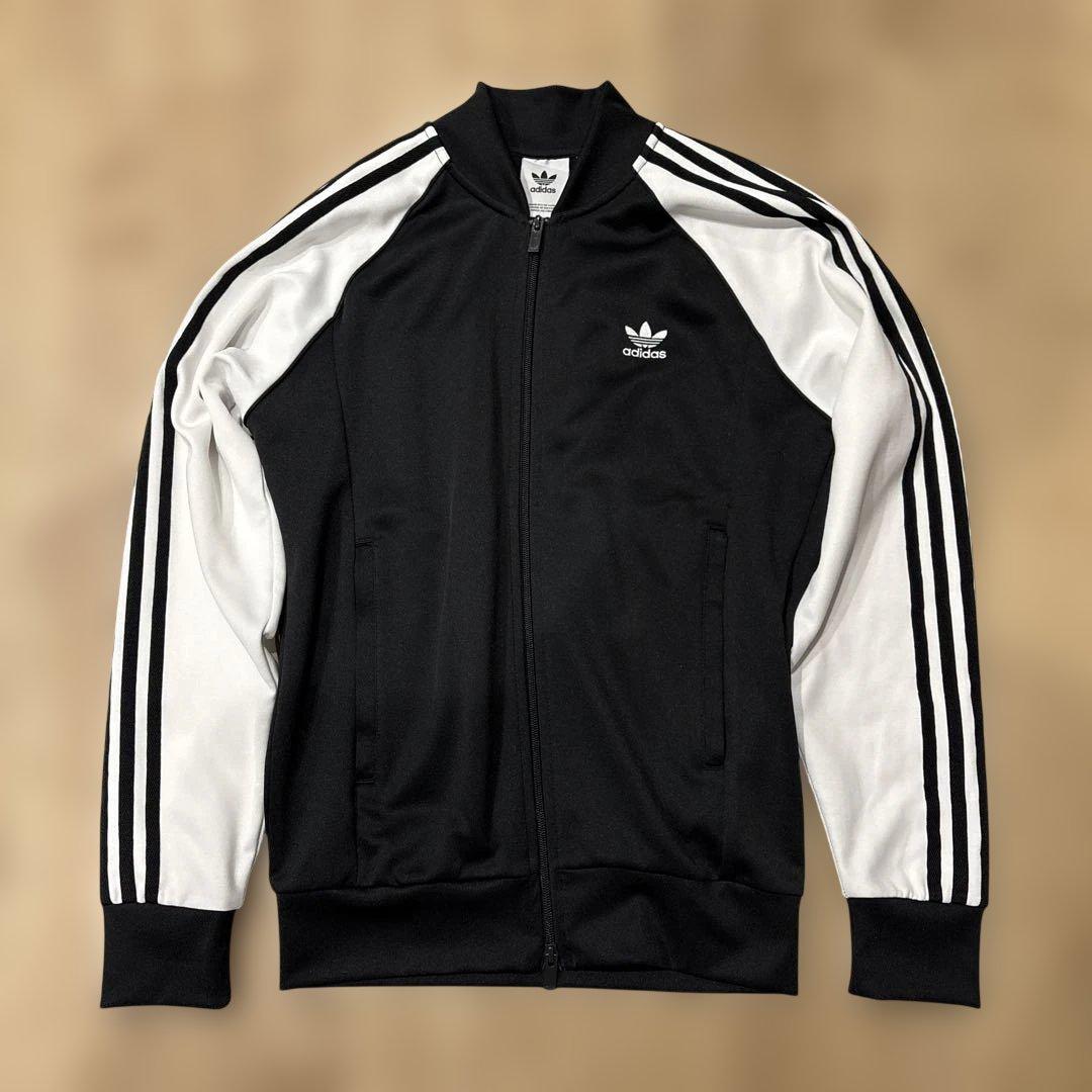 adidas トラックジャケット　ブラック/ ホワイト
