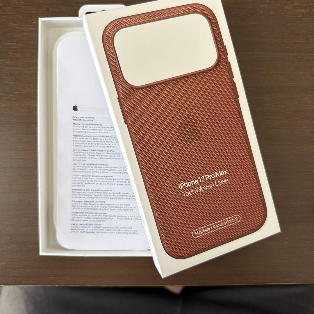 iPhone 17 Pro Max Tech Woven Case シエナ