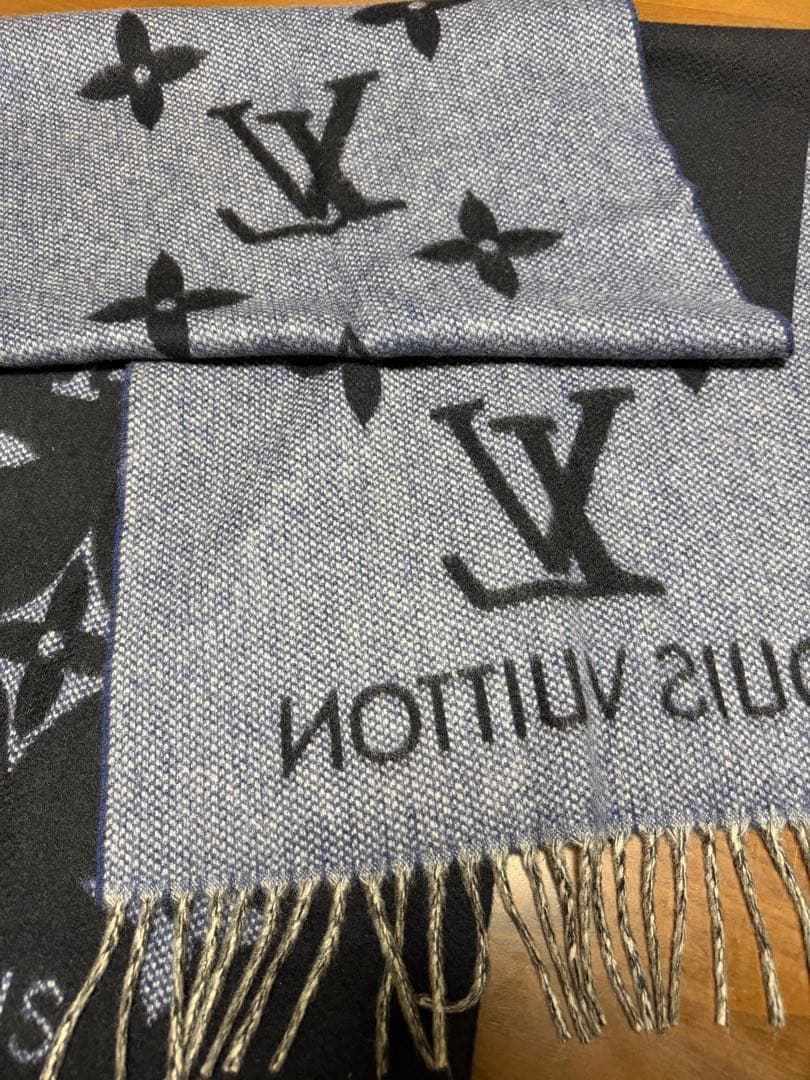 値下げ中M76702Louis Vuitton ネイビー マフラー