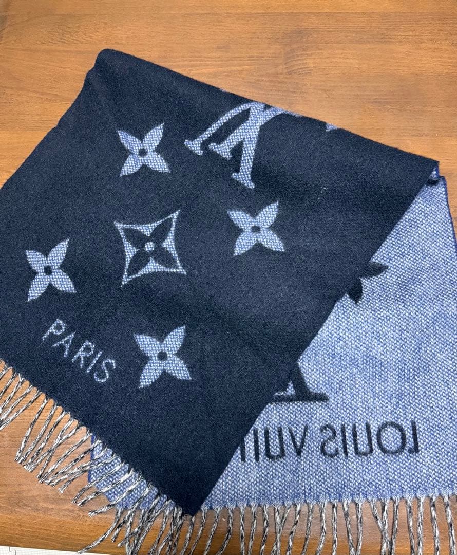 値下げ中M76702Louis Vuitton ネイビー マフラー