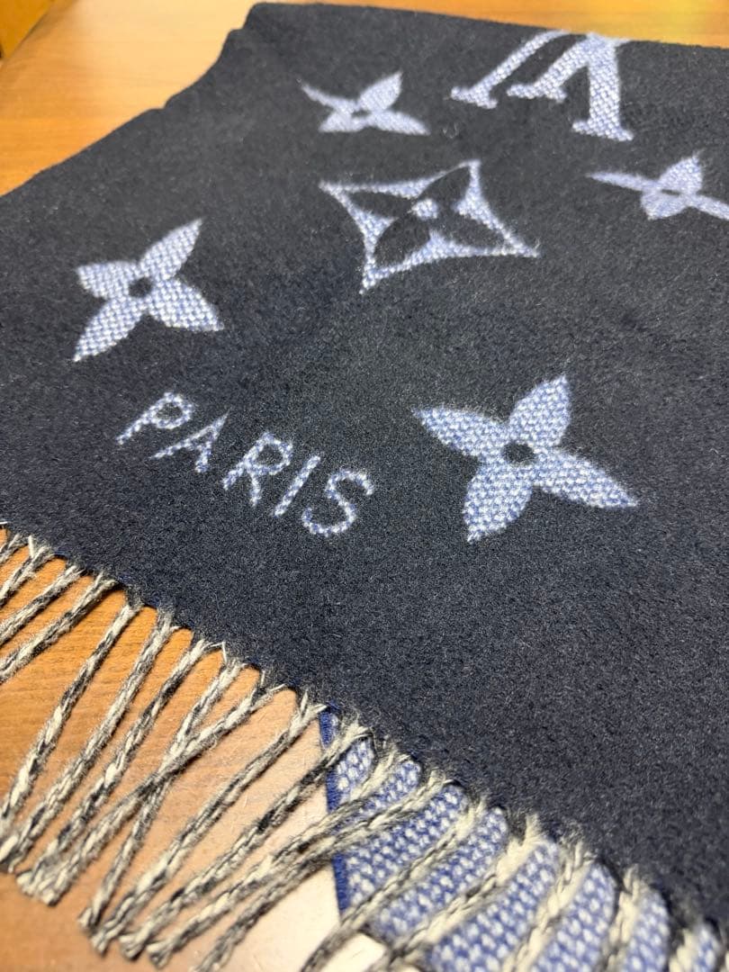 値下げ中M76702Louis Vuitton ネイビー マフラー