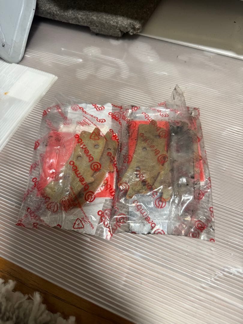 ブレンボ　ブレーキパッド　2セット　TT2910