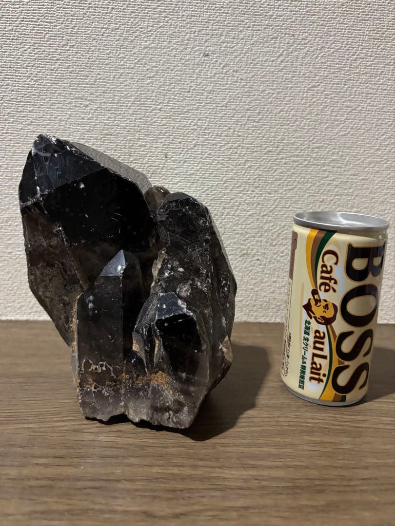 黒水晶　モリオン　原石　木製台座付き　1.9kg 特大結晶　パワーストーン