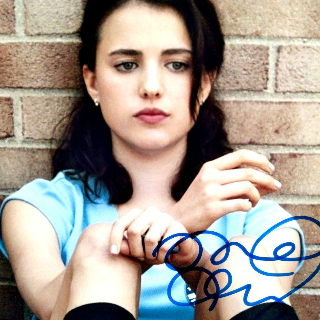 セール中…マーガレット・クアリー直筆サイン入り写真…Netflix…メイドの手帖