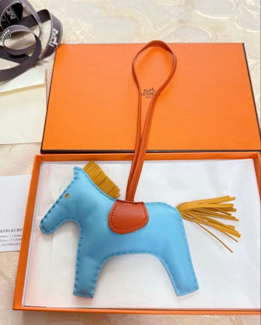 ⭐️未使用近い⭐️ エルメス ロデオ MM セレステ カーネリアン ブトンドール