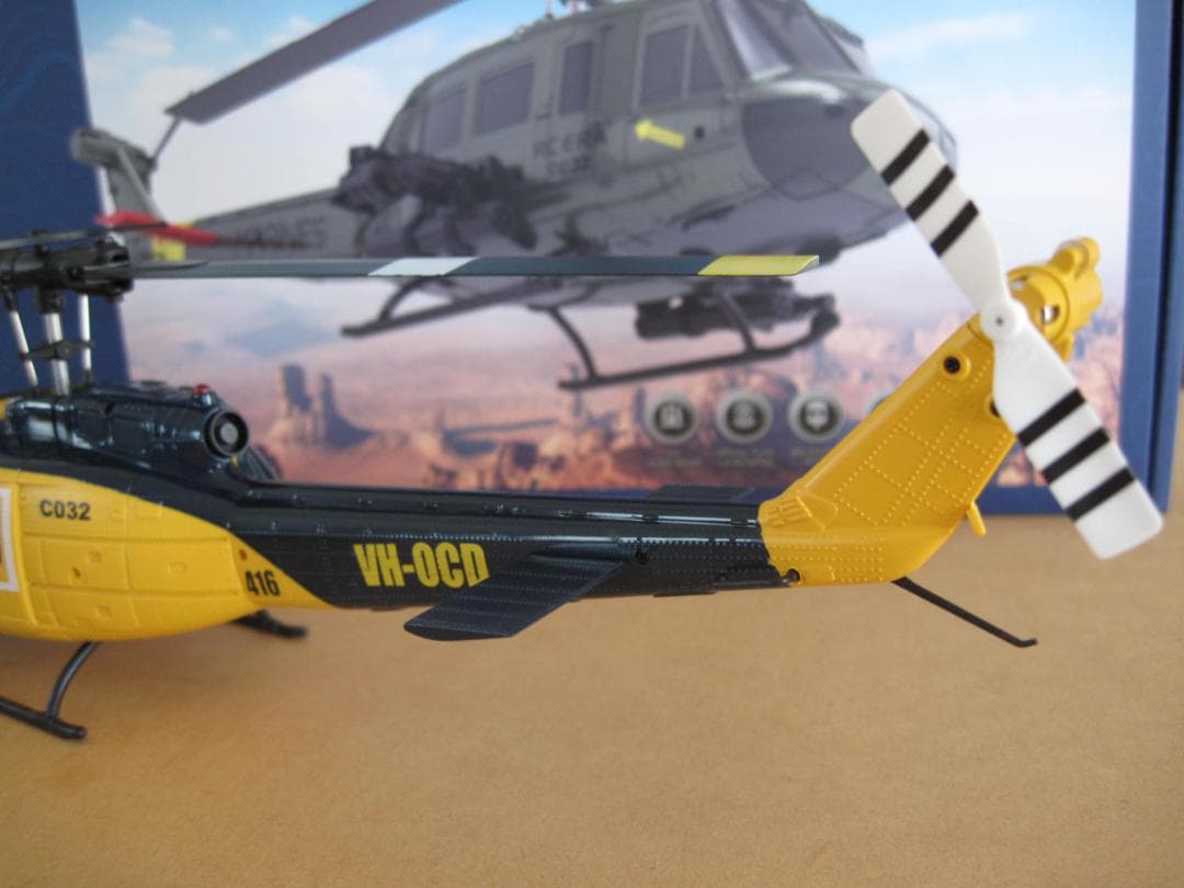 RC ERA C032 UH-1 Huey　バッテリー２個付き