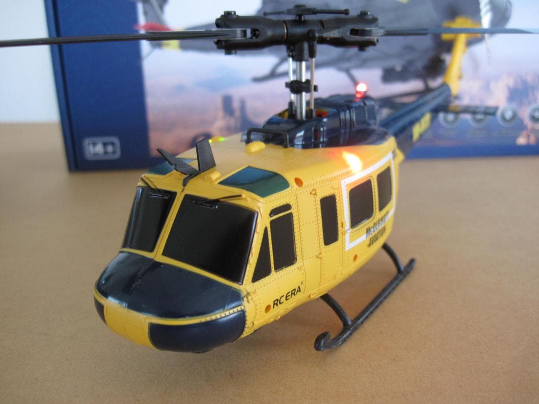 RC ERA C032 UH-1 Huey　バッテリー２個付き
