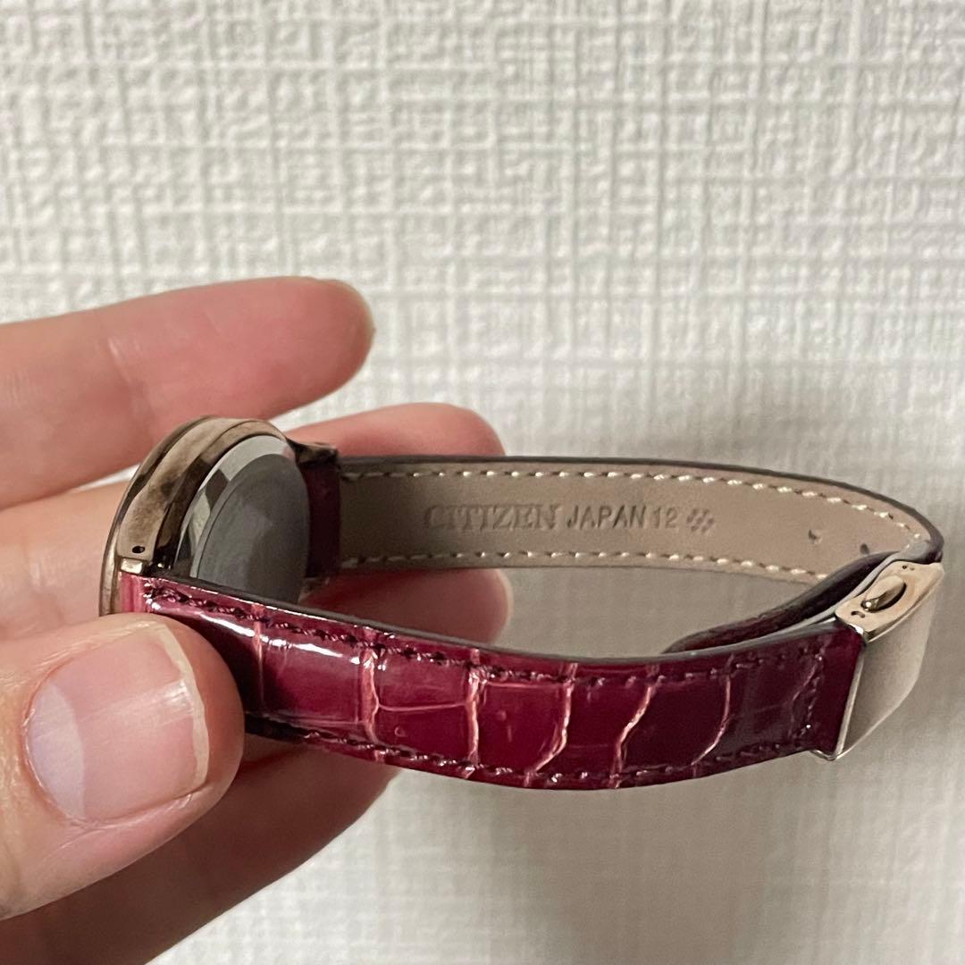 稼動品　美品　CITIZEN XC ハッピーフライト　電波ソーラー　腕時計