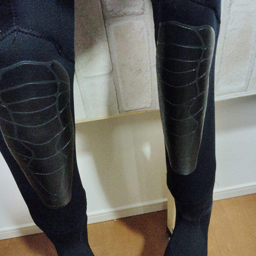 ウェットスーツ　SAVER　黒　イエロー　足付き