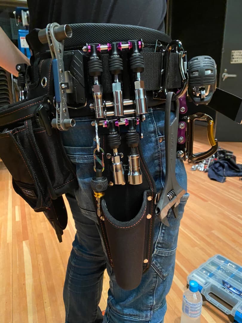 ビットホルダー5P付きベルトループ　ブラック×ピンク